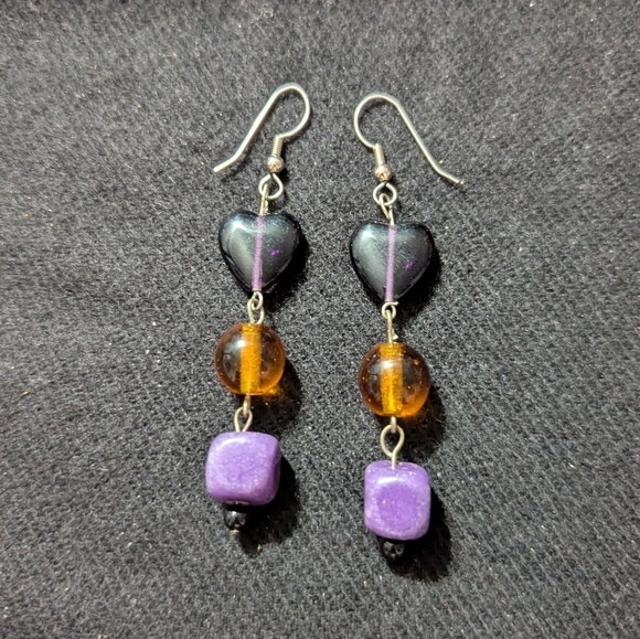 None Jewelry - Silver Tone Purple and Amber Brown Heart Beaded Dangle Drop Statement Earrings